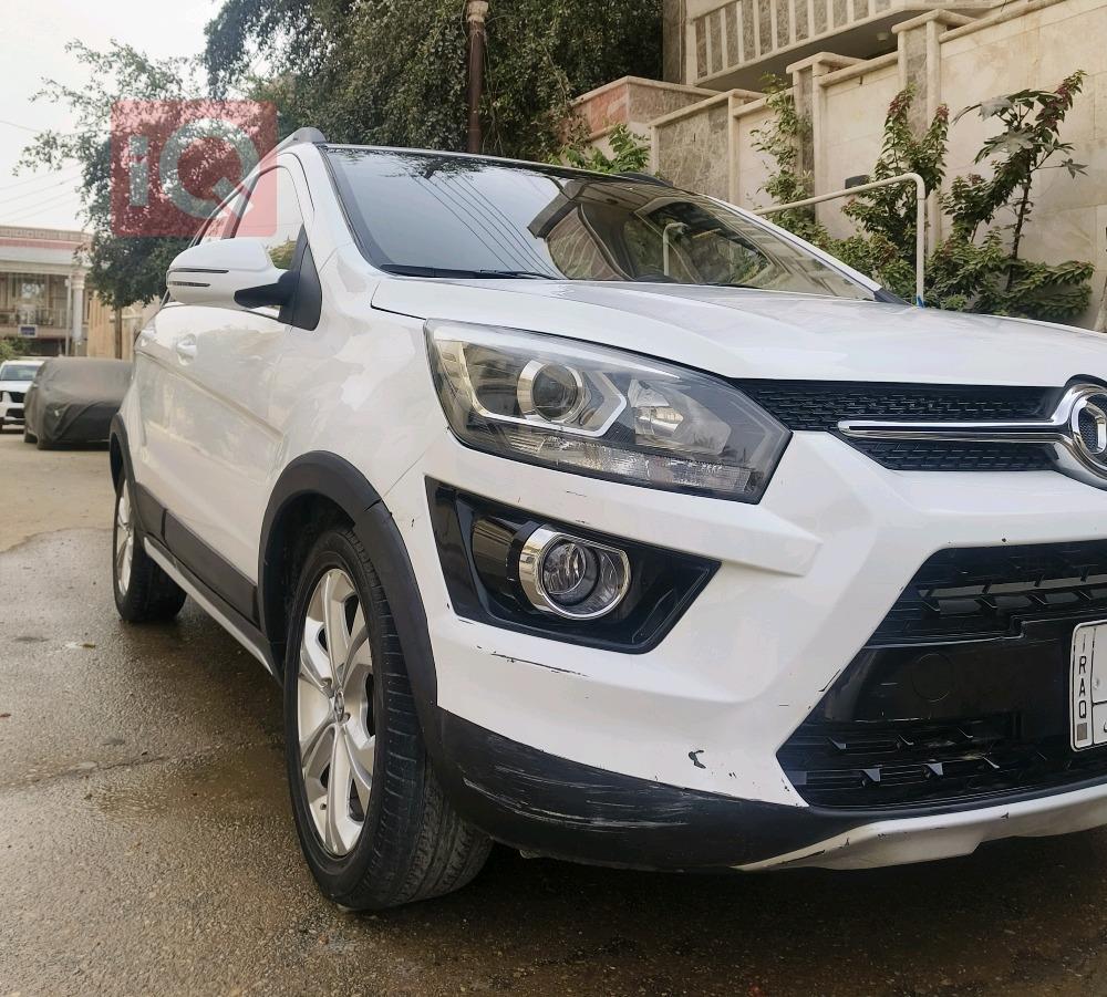 BAIC X25
